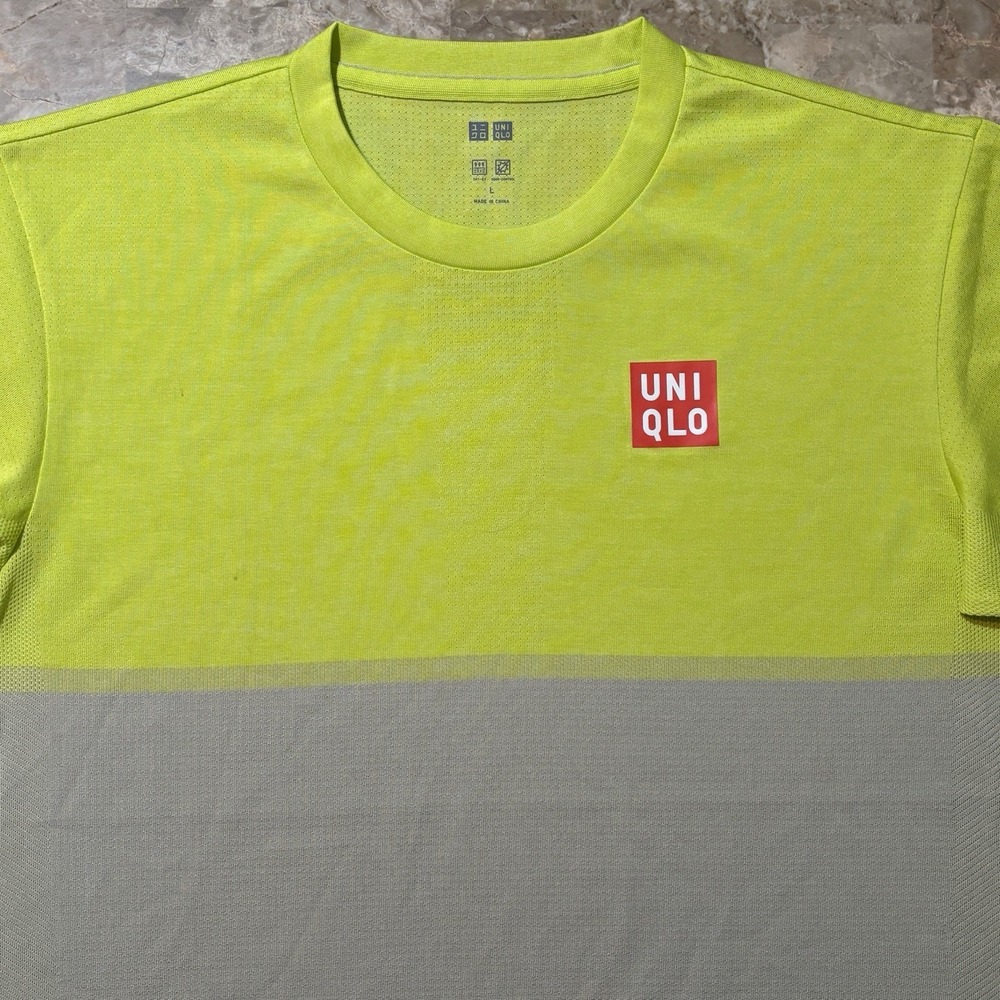 Uniqlo DRY EX Shirt Mens Large Neon Yellow Short Sleeve Tennis Running Gym